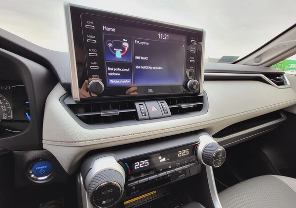 Toyota RAV4 cena 159900 przebieg: 64411, rok produkcji 2019 z Strzegom małe 154